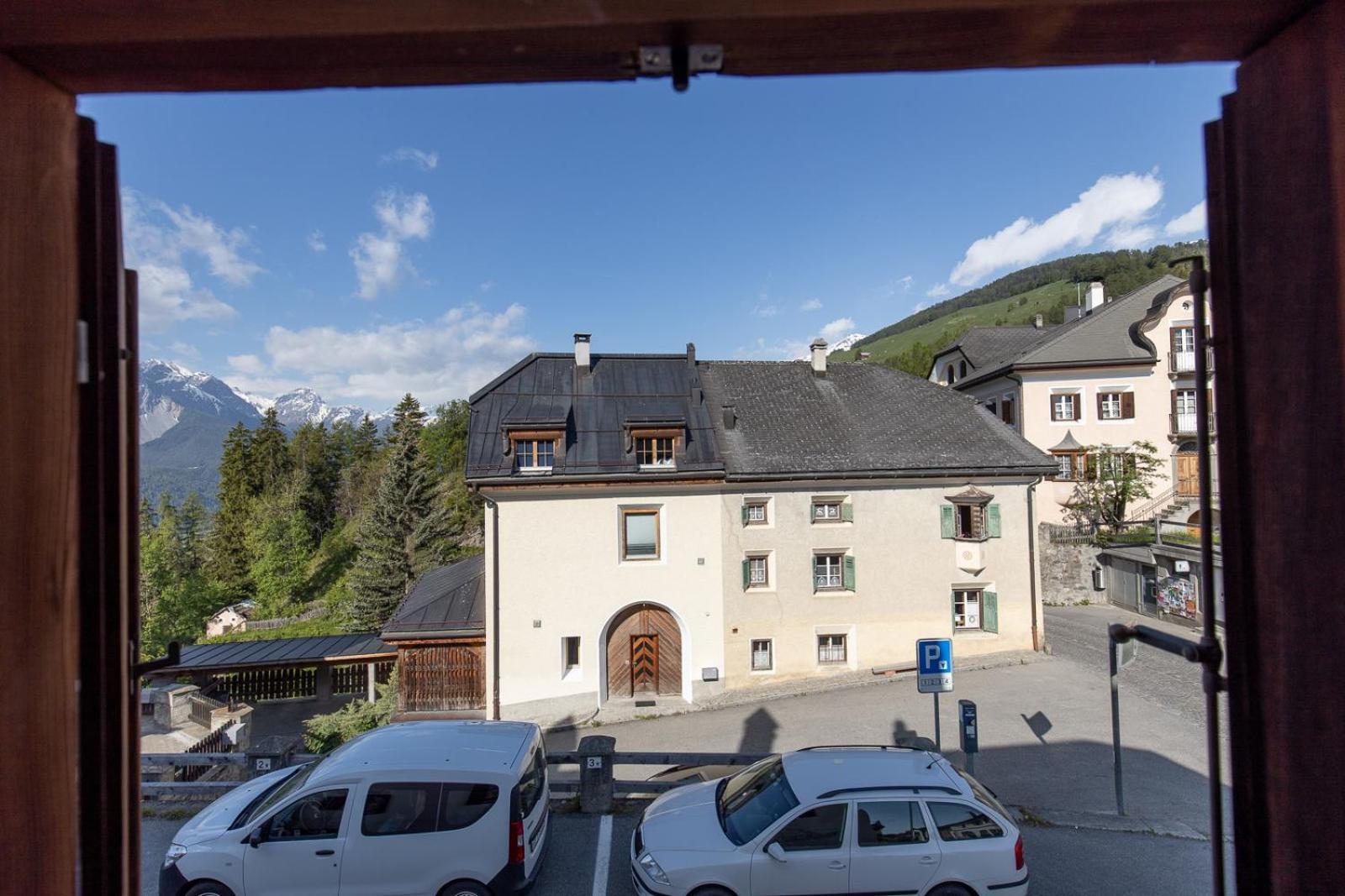 Appartamento Chasa Tredeschin Scuol Esterno foto